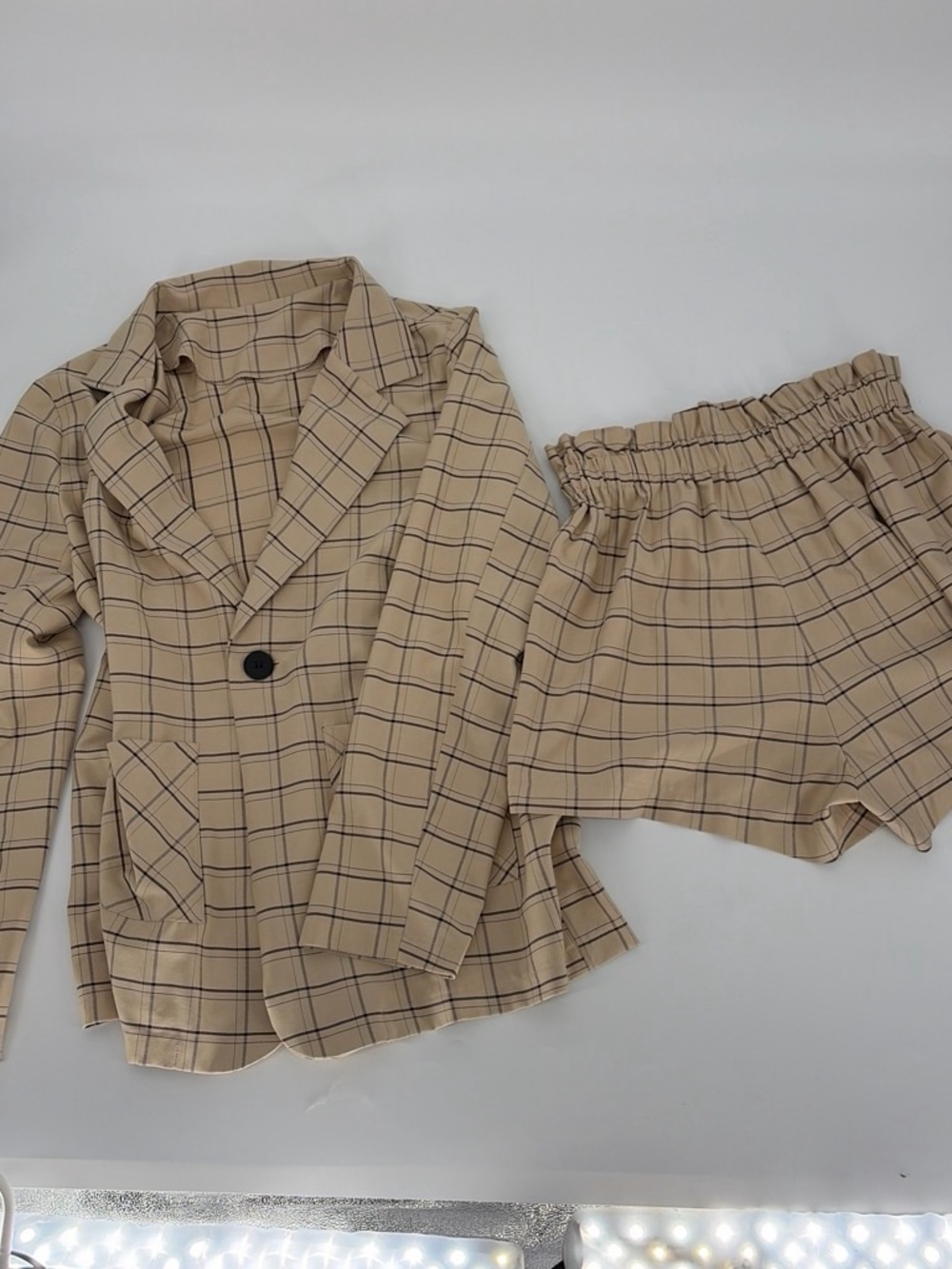 SHEIN Beige Plaid Kids Pajama Set